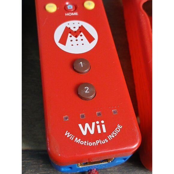 Mario & Luigi Nintendo Wii Motion Plus Remote Controllers - Tested & Working - Picture 5 of 12